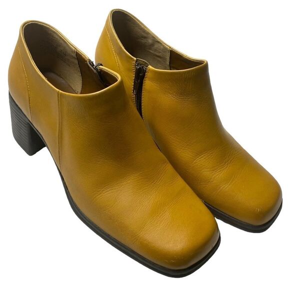 Chadwick's Sz 7.5 Chestnut Tan Faux Leather Chunky 2” Heel Side Zip Ankle Boot - Picture 1 of 7